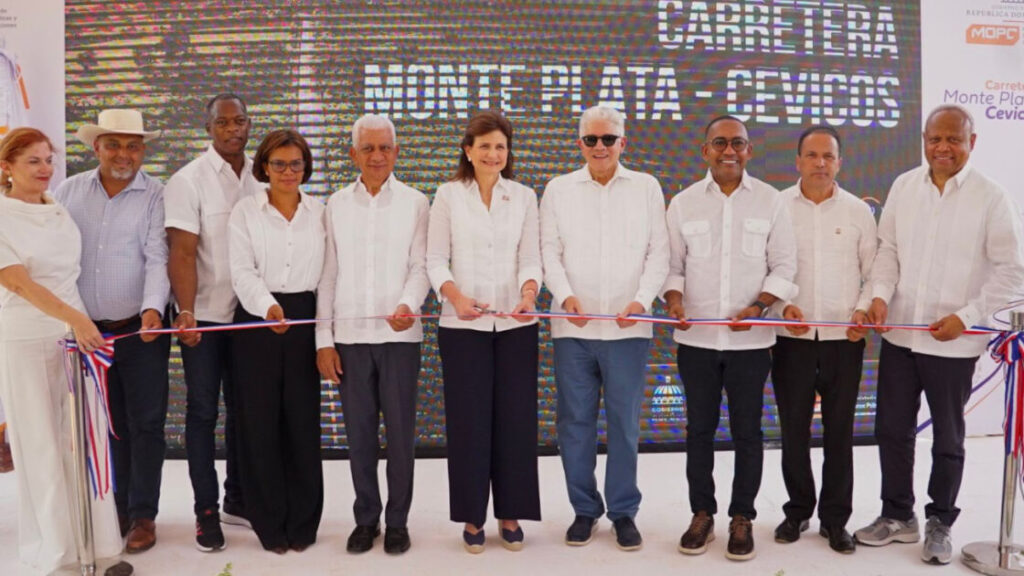 Vicepresidenta Raquel Peña entrega carreteras Monte Plata–Cevicos y San Pedro-Rincón Claro