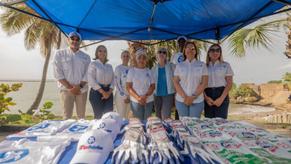 Ministerio de Medio Ambiente resalta avances en conservación marina y protección de ecosistemas costeros