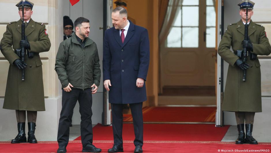 Presidente de Polonia retira alta condecoración a Zelenski