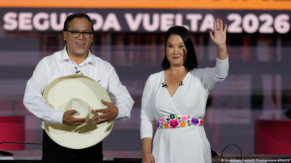 Reñida elección presidencial en Perú, resultado aún incierto