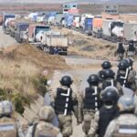 Policía de Bolivia prepara el despeje de barricadas