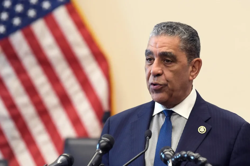 @RepEspaillat destaca el legado de Nidya Velazquez dominicanos en el exterior