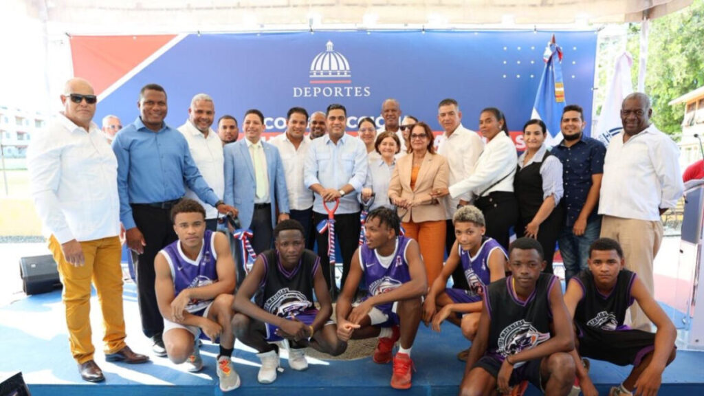 Gobierno inicia construcción del techado multiuso de Matanzas, en Peravia