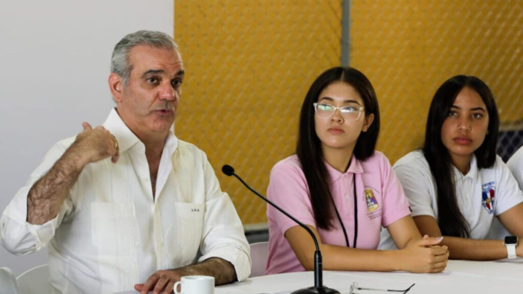 Presidente Abinader continuará este fin de semana su agenda de trabajo en Santiago