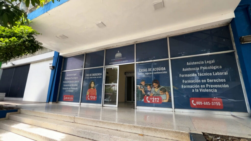 Ministerio de la Mujer exhorta a los medios de comunicación a difundir líneas de ayuda para prevenir la violencia de género