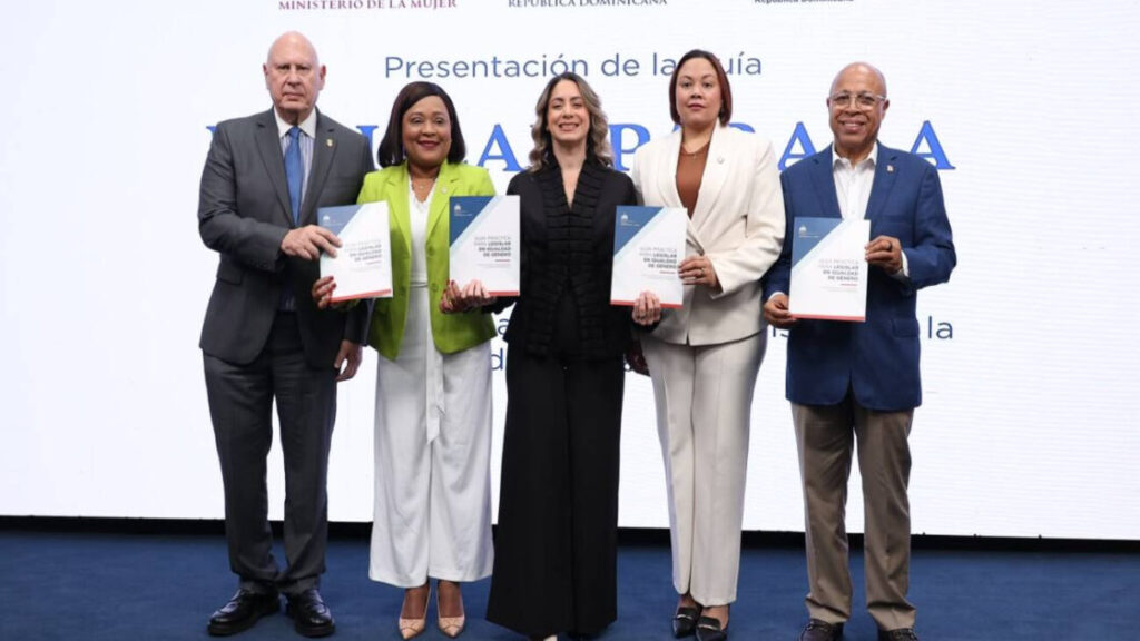 El Ministerio de la Mujer promueve legislación con igualdad en el Congreso Nacional
