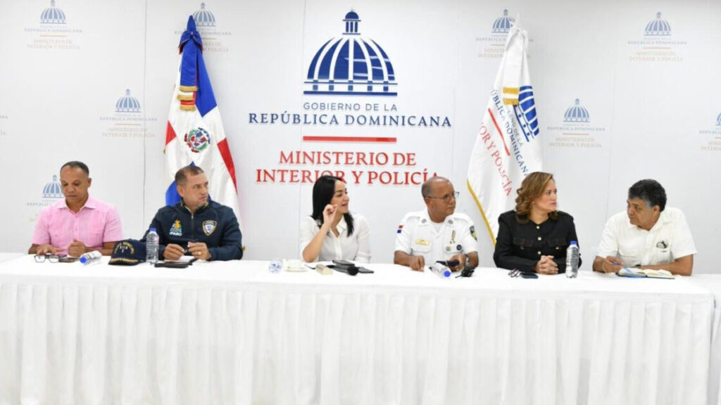 Ministerio de Interior y Policía y alcaldías del Gran Santo Domingo coordinan estrategia conjunta para regularizar paradas de motoconchistas y fortalecer la seguridad ciudadana