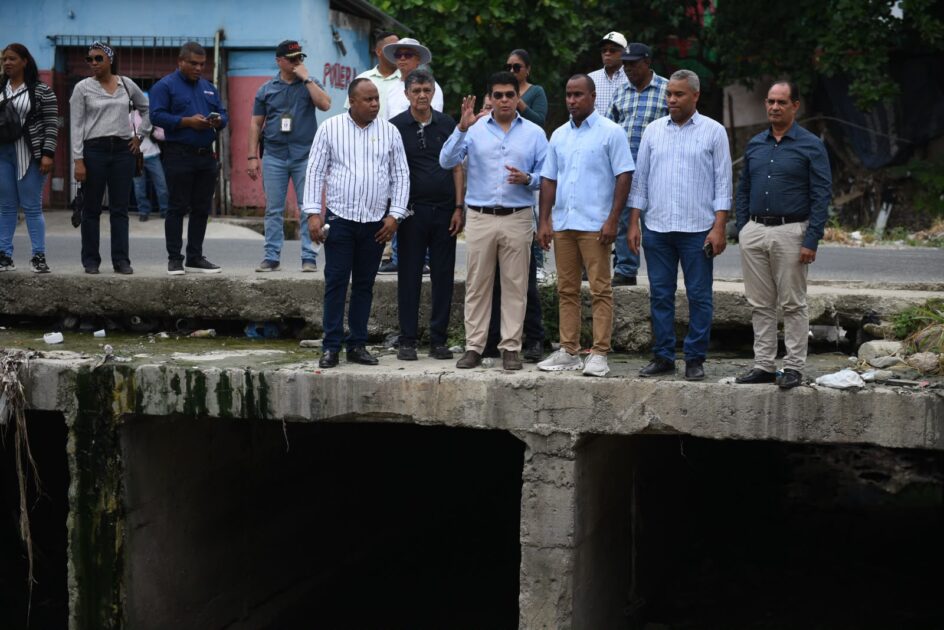 CAASD interviene redes de agua potable y alcantarillado del Gran Santo Domingo