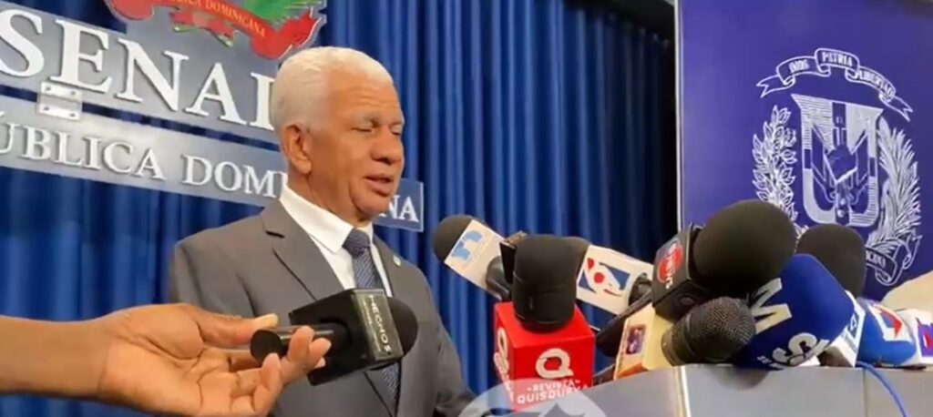 @ricardodlsanto3: @SenadoRD recibe proyecto de ley con #PlanAntiCrisis Presentado por el gobierno Dominicano @Luisabinader