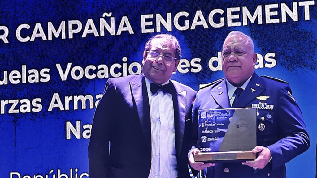 Escuelas Vocacionales de las Fuerzas Armadas y de la Policía Nacional obtienen máximo galardón en los Premios Latam Digital 2026