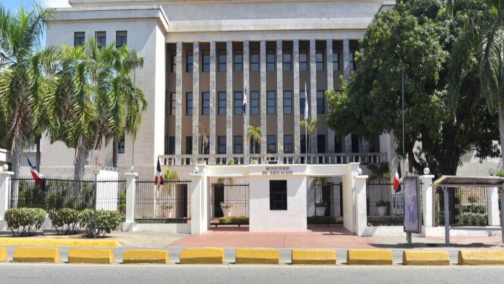 Ministerio de Educación remite al Ministerio de Hacienda y Economía casos comprendidos en la Ley 16-26 sobre reclamaciones derivadas de obras ejecutadas con o sin contrato formal