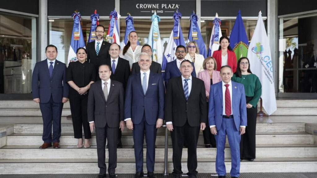 Ministro de Educación aboga por una agenda regional centrada en talento, innovación y ciudadanía