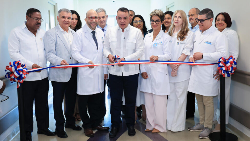 SNS inaugura primera unidad de cirugía intrauterina del país; bebés podrán ser operados antes de nacer de forma gratuita