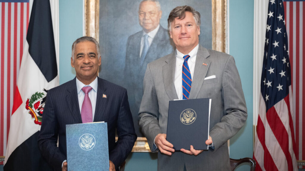 EE. UU. y la República Dominicana firman un memorando de cooperación en energía nuclear civil