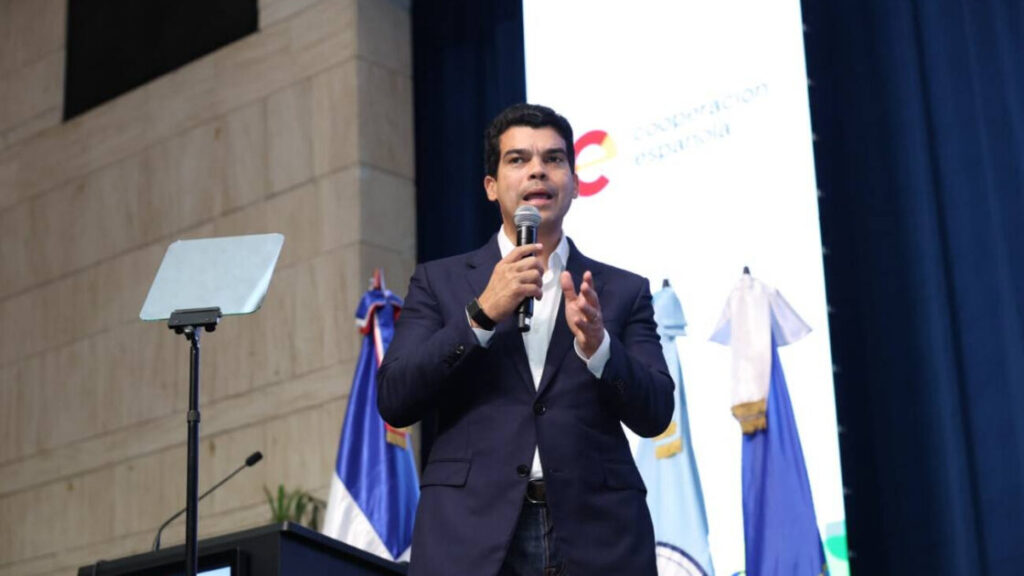 Director ejecutivo del Inapa destaca impacto del saneamiento del arroyo Gurabo durante LatinoSan2026