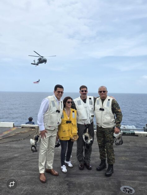 @DavidColladoM en visita de cortesía al portaaviones USS Nimitz invitado por @ambleahcampos