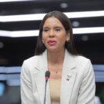 Diputada @NezPatricia1 del @PRM_Oficial somete proyecto para regular uso de vaper
