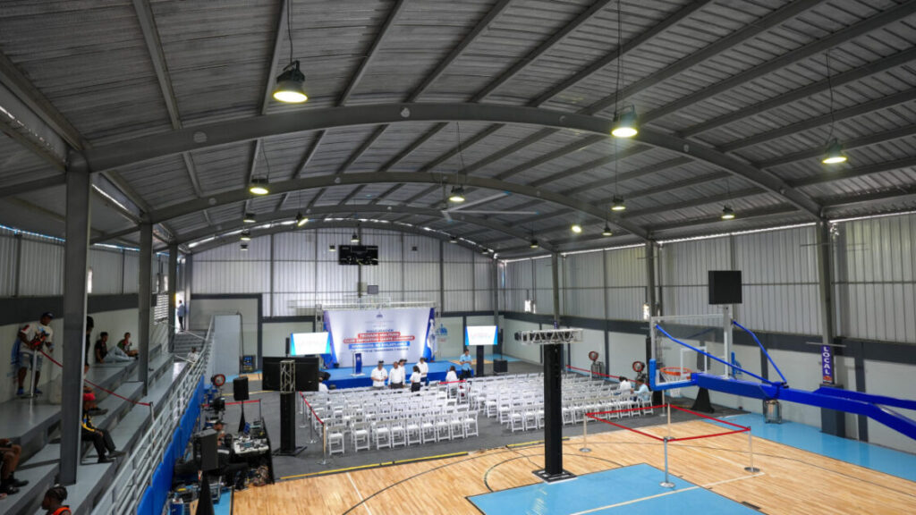 Presidente Abinader entrega remozado el Club Deportivo Dante Lemoniel; ministro Kelvin Cruz asegura que su gestión marcará un antes y un después en el deporte