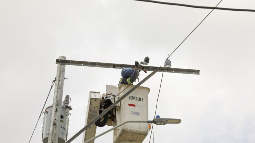 Edeeste garantiza suministro eléctrico en la Villa de los Atletas con circuito exclusivo para el complejo