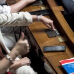 Francia prohíbe las redes sociales a los menores de 15 años