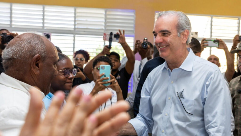 Presidente Luis Abinader desarrollará jornada de inauguraciones de obras en Samaná