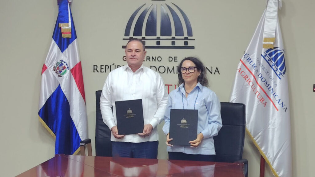 Agricultura e IICA fortalecen cooperación para impulsar la mecanización y modernización del sector agropecuario