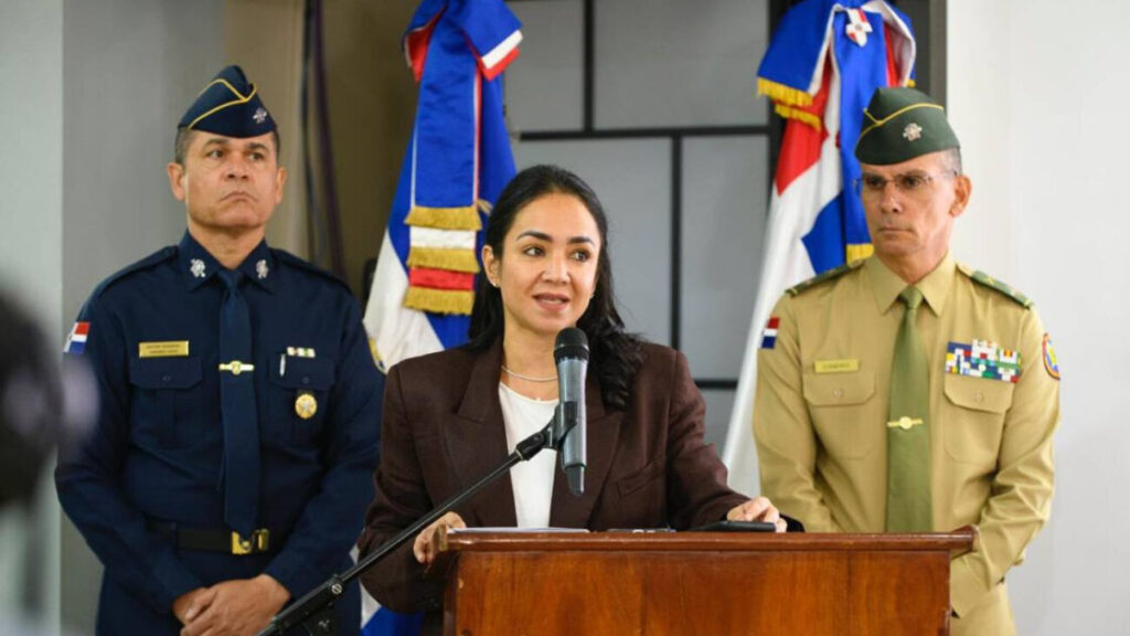Ministra de Interior y Policia: “No vamos a desistir en nuestro empeño de transformar la Policía”, y promete cero impunidad ante abusos