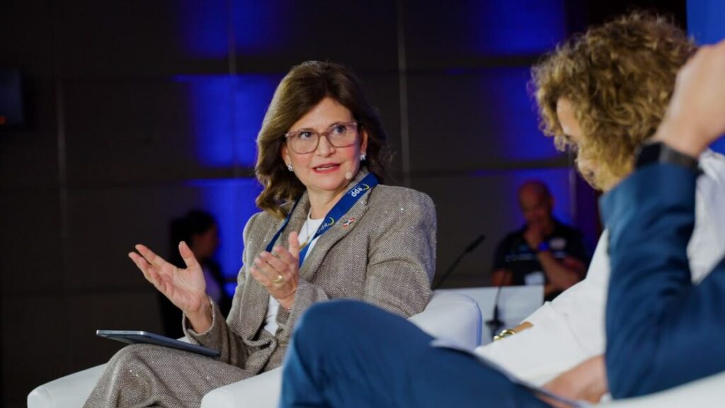 Raquel Peña destaca la solidez económica de República Dominicana en el Foro Libertas