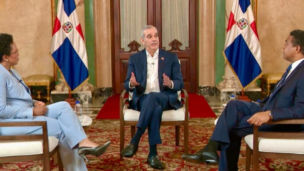 ENTREVISTA @LuisAbinader |»Soy el más interesado en garantizar la libertad de expresión»