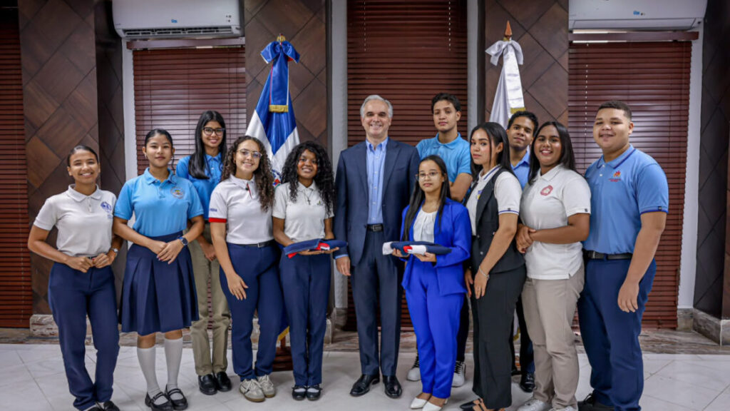 Ministerio de Educación impulsa el liderazgo estudiantil con representación dominicana en Kenia y Estados Unidos