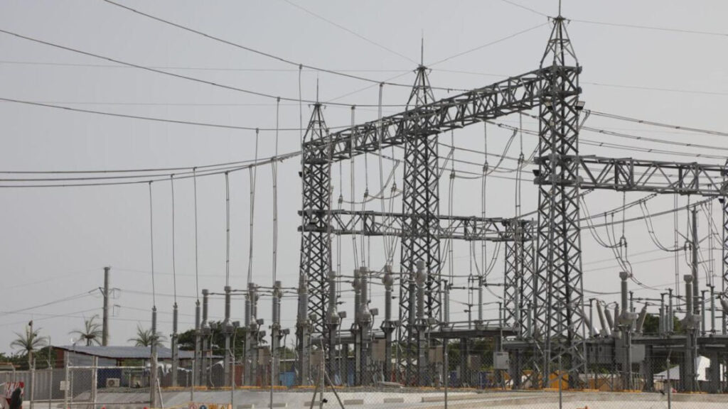 Presidente Abinader visita construcción central termoeléctrica Generadora San Felipe Andrés I, que aportará 467 MW al sistema eléctrico