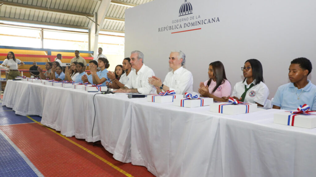 Presidente Abinader impulsa una educación con más oportunidades, mejores condiciones de aprendizaje y mayor cercanía con las comunidades