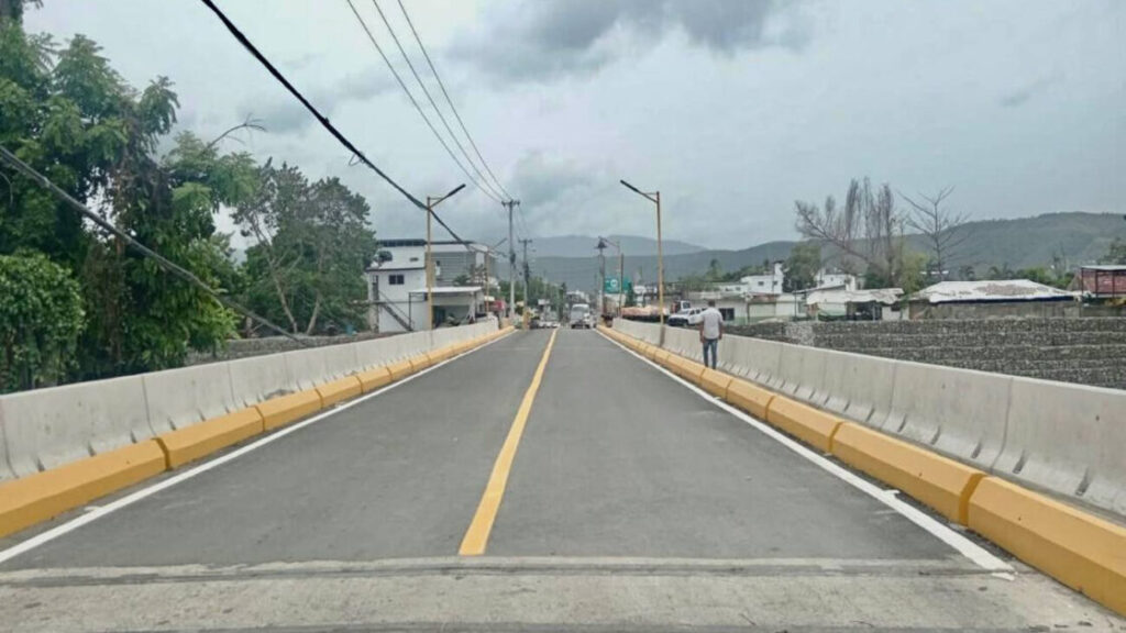 Puente Antonio Guzmán queda abierto al tránsito y devuelve a La Vega una conexión anhelada