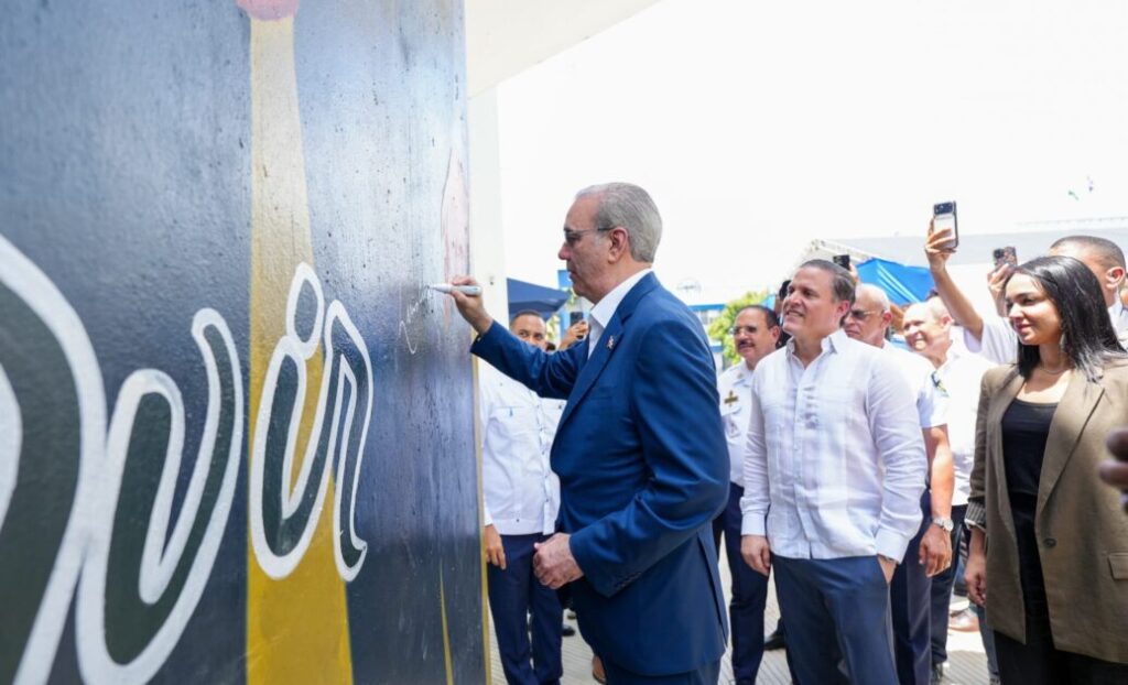 Presidente Abinader inaugura moderno complejo académico y administrativo del IPES con espacios especializados y tecnología de última generación