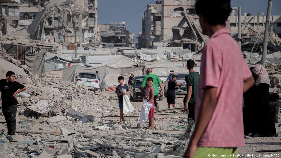 Bombardeos nocturnos israelíes dejan ocho muertos en Gaza