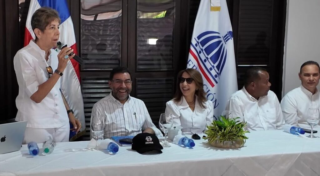 REUNION @Olmedo_Caba Director del INDRHI Olmedo Caba Romano cumple en Puerto Plata: INDRHI adjudica RD$ 420 millones en obras hidráulicas