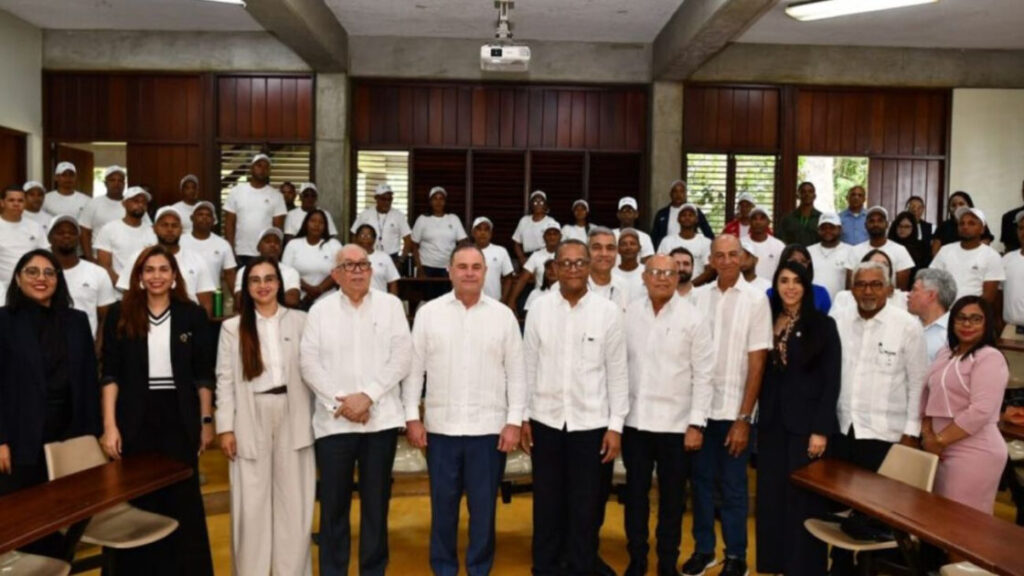 Con USD 120 millones, el Ministerio de Agricultura y Bagrícola lanzan proyecto de asistencia técnica y financiamientos para productores agropecuarios