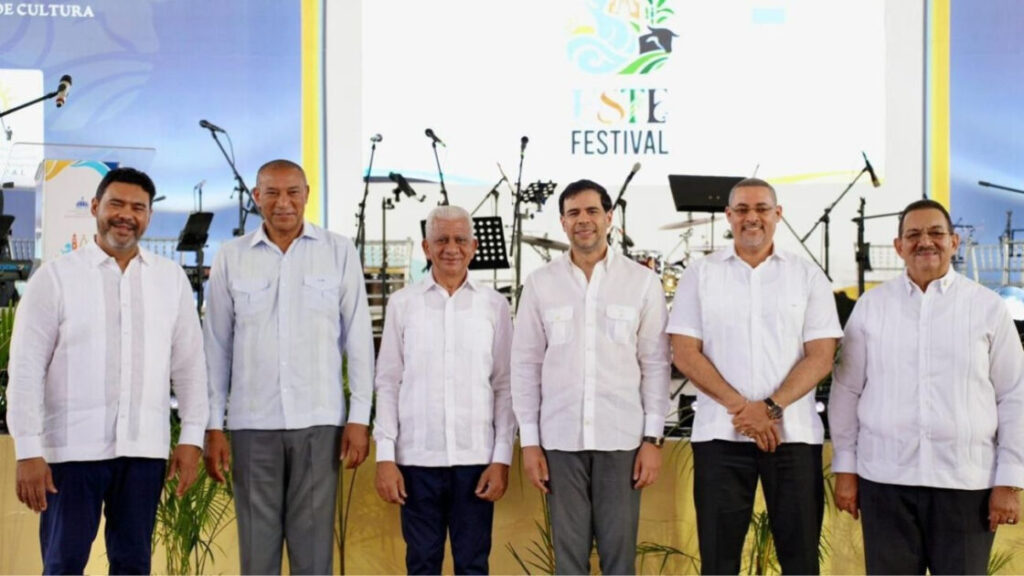 Ministerio de Cultura clausura Este Festival con reconocimiento del Senado a gestores culturales