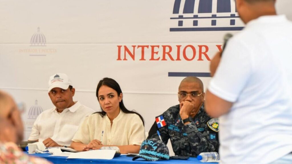 Ministra Faride Raful supervisa y refuerza intervención integral en Villas Agrícolas