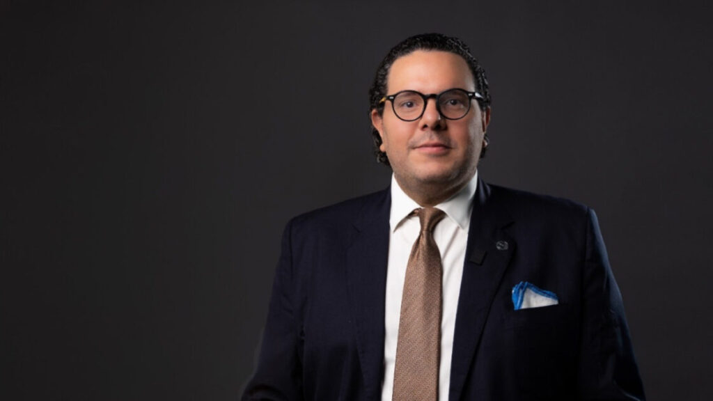 Presidente Abinader designa a Víctor Cedeño Brea como nuevo superintendente de Bancos