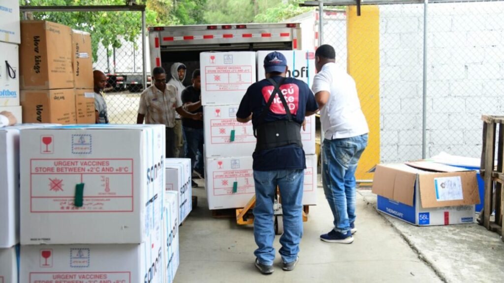 Ministerio de Salud recibe más de 435,000 dosis de vacunas para fortalecer el esquema nacional de inmunización