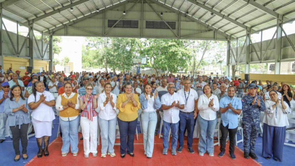 Supérate promueve el diálogo con familias beneficiarias para fortalecer la protección social en Hato Mayor