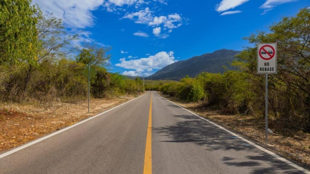 Presidente Luis Abinader inaugura carretera Cabral–Polo y fortalece conexión vial para el desarrollo del sur
