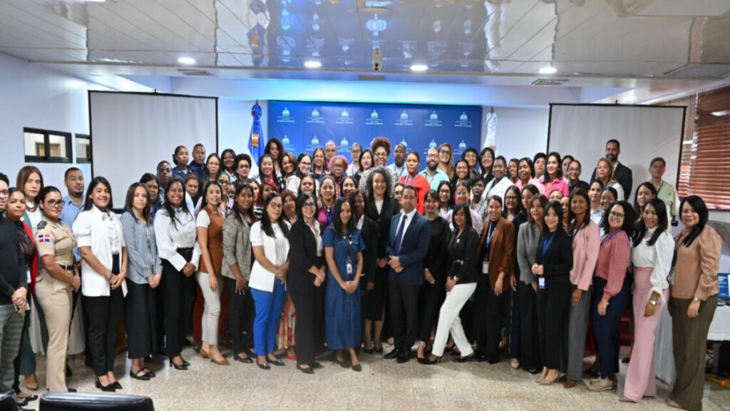 Ministerio de la Mujer y Contrataciones Públicas impulsan la equidad de género en las compras públicas
