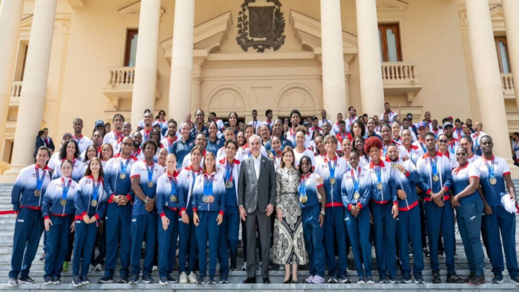 Presidente Abinader anuncia incorporación de medallistas de Santo Domingo 2026 al Parni y aumento de incentivos a partir de 2027