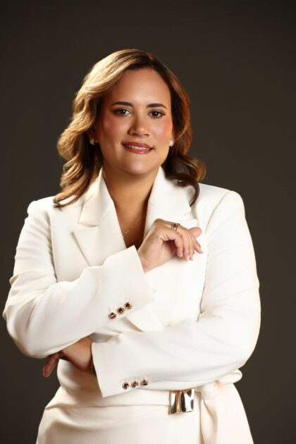 Comunicadores del @PRM_Oficial respaldan gestión de @ElizabethMateo