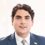 @HostosR @RD_VIAL distribuye dispositivos paso rápido en los peajes del país totalmente gratuitos  Hostos Rizik Lugo  | Gobierno dominicano inició la distribución gratuita de dispositivos de Paso Rápido