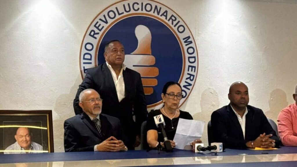 Hortencia Rodríguez Esposa de Ramón Alburquerque asume dirección de la Corriente Alternativa Democrática @PRM_OFICIAL