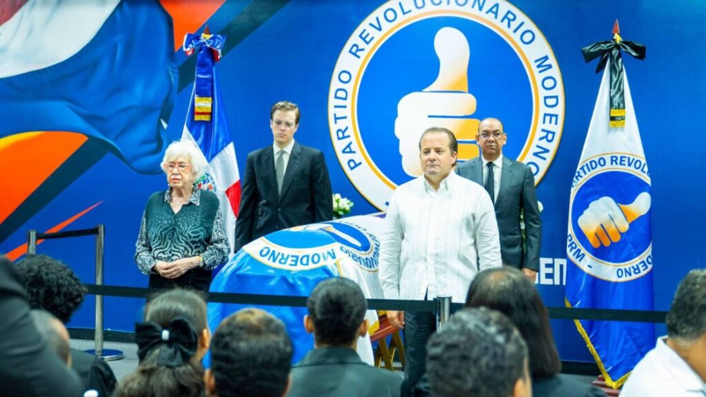 @PRM_Oficial da último adiós a  𝗝𝗼𝗿𝗴𝗲 𝗙𝗿í𝗮𝘀, diputado de la República, miembro de dirección política en SDE y destacado dirigente