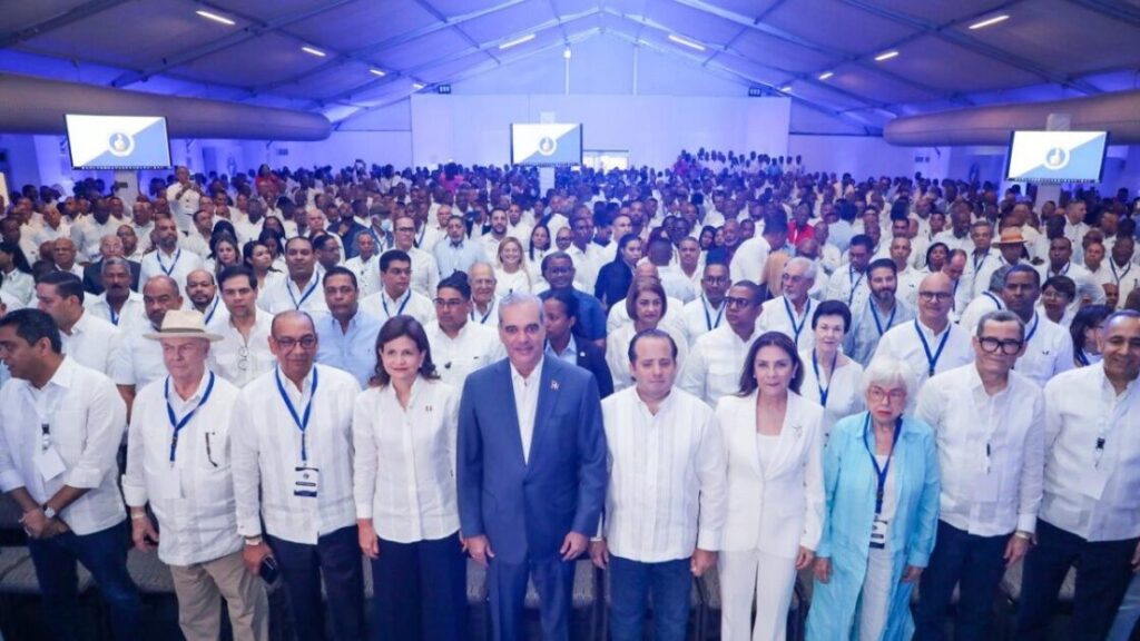 Cambios en el gobierno de @LuiAbinader generan respaldo en el @PRM_Oficial y  la oposición reacciona… como oposición